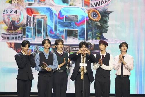 그룹 투어스 [엠넷 제공. 재판매 및 DB 금지]