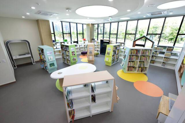 유아자료실. 도서관 제공