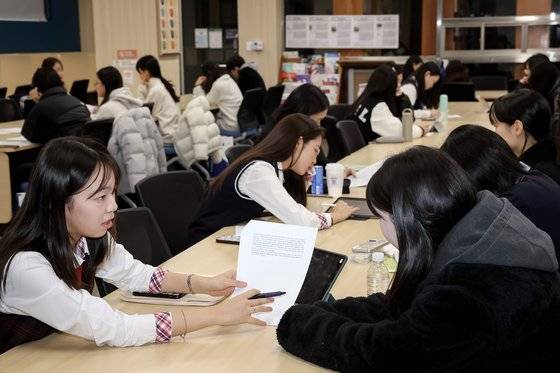 과천외고 재학생 자기소개서 참삭 설명회가 지난 22일 오후 경기 과천외고에서 열렸다. 전민규 기자