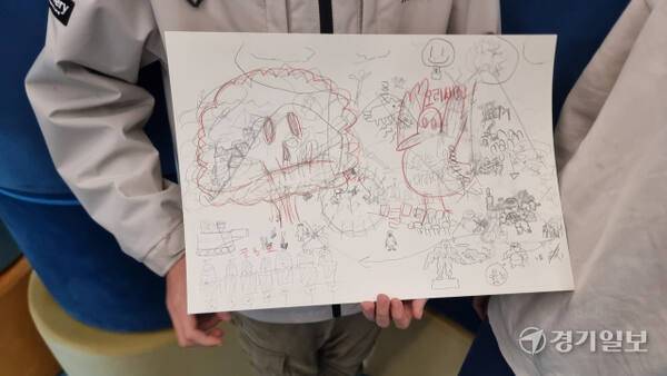 ‘오리 군단’의 최종 승리가 담긴 마을 지도의 모습. 이나경기자