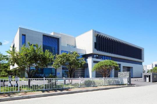 저스템 사옥 전경. <저스템 제공>