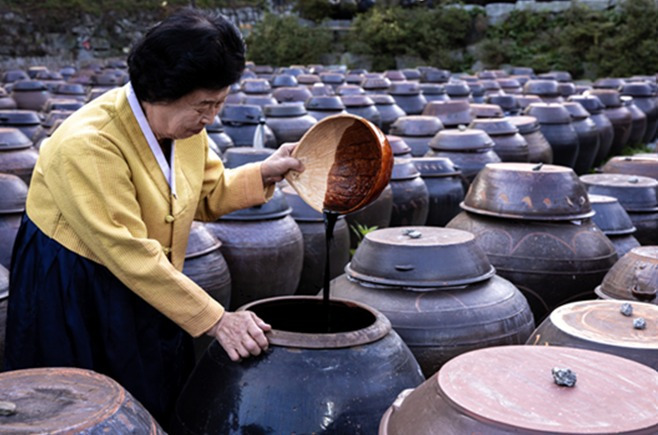 고려전통식품 기순도 명인 모습.(코레일관광개발 제공)