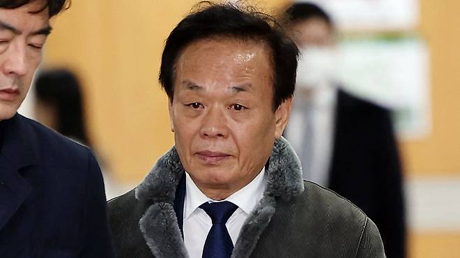 백현동 특혜 개발 사건의 '로비스트' 김인섭 전 한국하우징기술 대표. 대법원은 28일 김씨에게 징역 5년을 선고한 원심을 확정했다. /연합뉴스