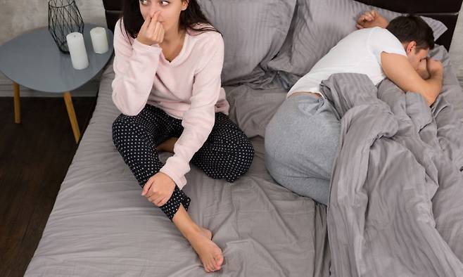 미국 연애 전문가가 연인 앞 방귀를 뀌는 행위가 관계를 더 좋게 만든다고 밝혔다 /사진=게티이미지뱅크