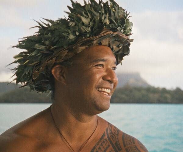 타히티관광청이 현지인처럼 타히티의 섬들을 여행하며, 고요한 럭셔리를 누려볼 것을 제안하는 의미를 담아 '타히티를 당신에게(Feel What We Feel Here)' 브랜드 캠페인을 진행하고 있다 / 타히티관광청