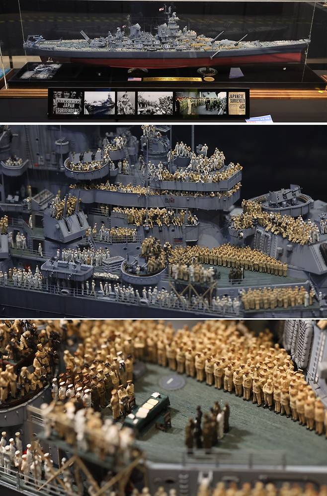 Japanese Surrender 2차 세계 대전의 종식은 1945년 8월 15일 히로히토 일왕에 의해 항복이 발표되었고, 공식적인 항복 조인식은 1945년 9월 2일 도쿄만에 정박한 아이오와급 전함 미주리호의 선상에서 진행되었다. 장엄하고 역사적인 순간을 1/200 스케일로 재현함으로써 고증의 재구성이라는 모형의 디테일에 한층 다가가려고 노력한 작품