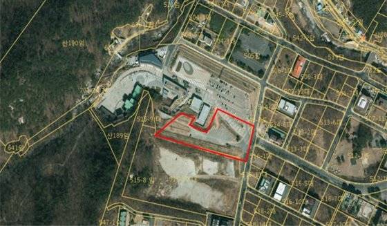 해발 1000m 이상 경북·경남·울산 9개 산봉우리가 모인 '영남알프스'에 국내 지자체 운영 최대 규모의 산악 레저 스포츠 체험 시설이 들어선다. 울산 울주군은 ″오는 2027년까지 영남알프스 신불산에 위치한 영남알프스 복합 웰컴센터 일원에 '산악 익스트림센터'를 지을 계획이다″고 1일 밝혔다. 국비 등 395억원을 들여 짓는 산악 익스트림센터는 지하 1층, 지상 3층, 연면적 6260㎡ 크기로 지어진다. 사진 울산시 울주군