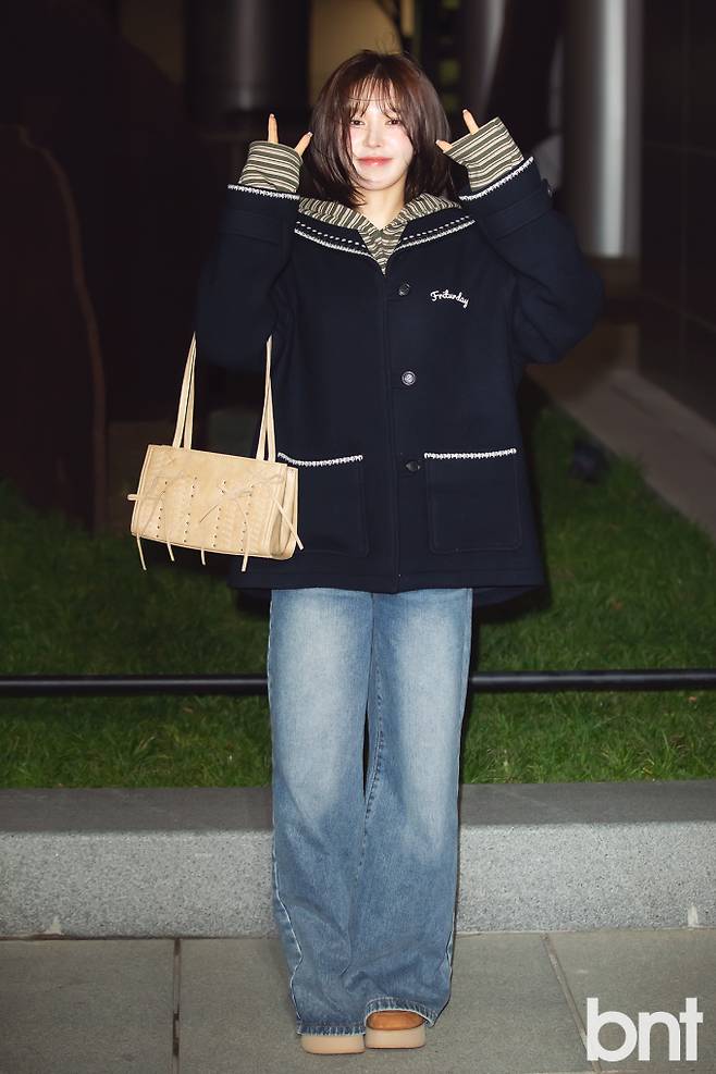포토타임 시작부터 귀요미 매력 발산하는 레드벨벳 웬디