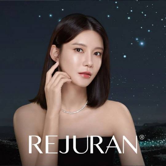 글로벌 스킨부스터 시장이 성장세를 보이면서  국내에서 리쥬란 스킨부스터를 선보이고 있는 파마리서치도 올해 연간 영업이익 1000억원을 달성할 것으로 전망된다.