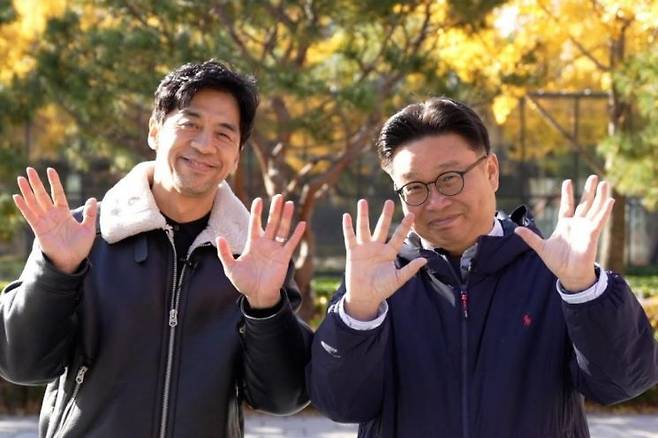 배우 권오중(왼쪽)과 서경덕 교수. [서경덕 교수팀]