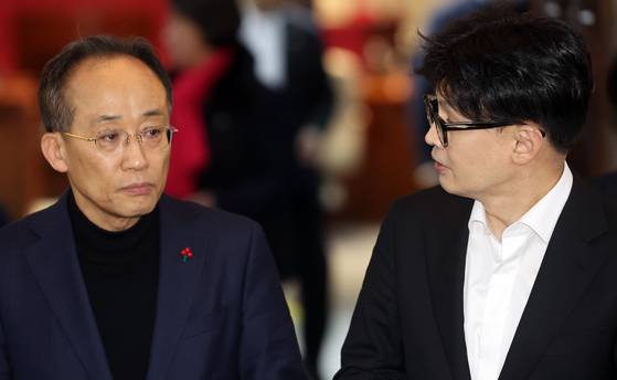 한동훈 대표와 추경호 원내대표 〈출처: 연합뉴스〉