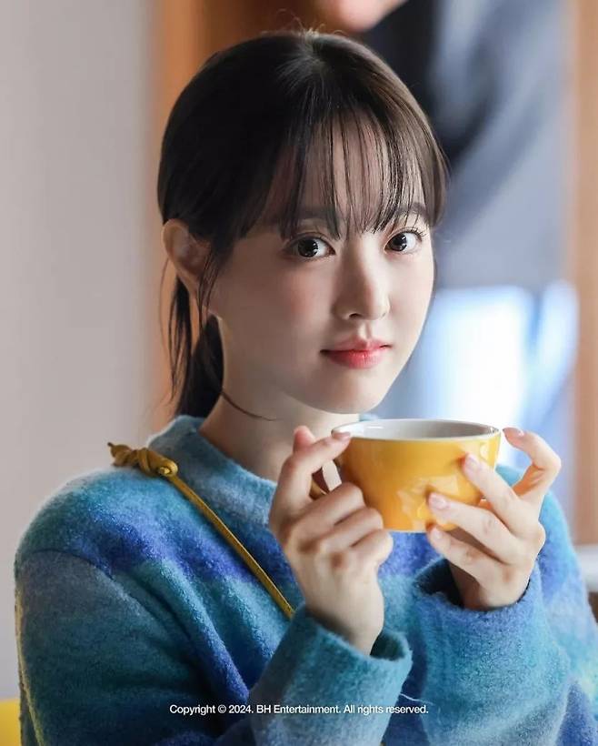 thumb%EF%BC%8D378a0%EF%BC%8D674e6aec25928%EF%BC%8D7f322c3f308f62b9733d5e04a16cf6c3dec14a64%EF%BC%BF835x1041.jpg 박보영 맥심 화보 비하인드 컷