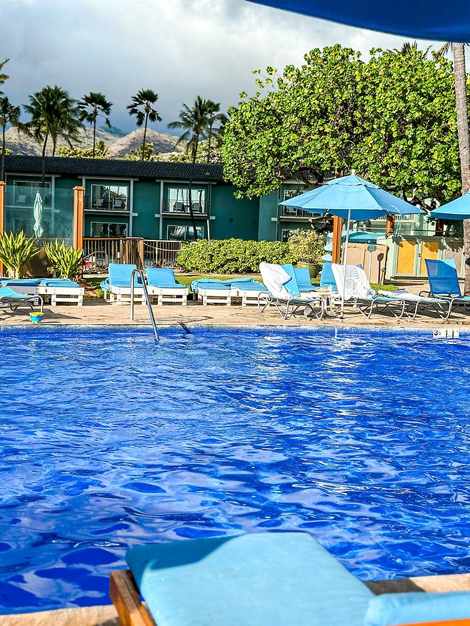 카할라 호텔 수영장 풍경 / 사진=권효정 여행+ 기자