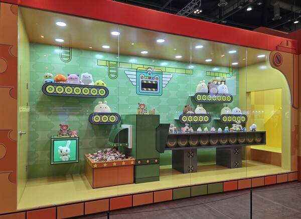 - 장난감 공장 콘셉트의 팝업 스토어 토이 팩토리