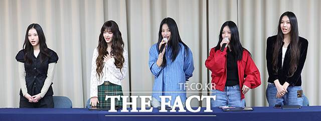 어도어가 뉴진스를 상대로 전속계약유효확인의 소를 제기한 가운데 뉴진스가 "이는 사후적으로 법원의 확인을 받기 위한 절차일 뿐"이라며 "우리는 2024년 11월 29일부터 더이상 어도어 소속이 아니"라고 강조했다. /더팩트 DB