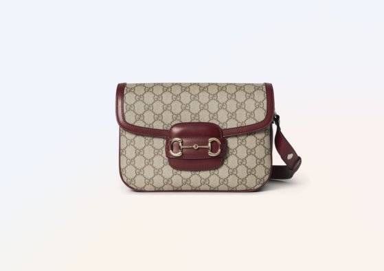 새롭게 출시된 홀스빗 1955 GG 모노그램과 레더가 조화를 이루는 숄더 백. [사진 구찌]