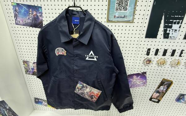 - 날씨가 추워져서 입기 애매하지만 재질은 좋다