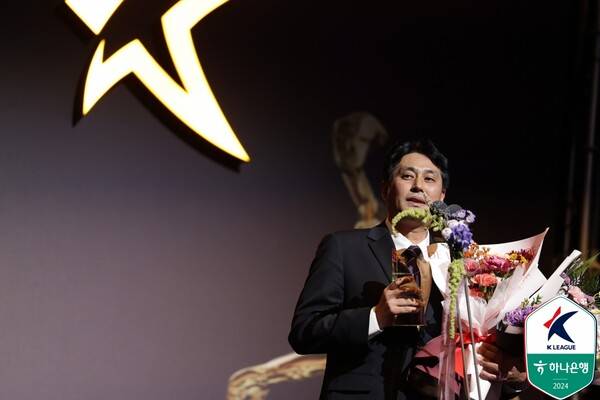 FC안양의 창단 첫 K리그1 승격을 이끈 유병훈 감독. ⓒ프로축구연맹