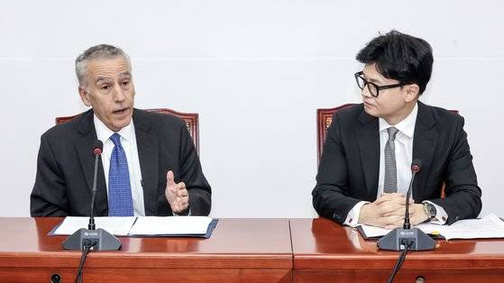 한동훈 국민의힘 대표가 지난 9월 20일 국회에서 필립 골드버그 주한 미국대사를 접견하고 있다. 김성룡 기자