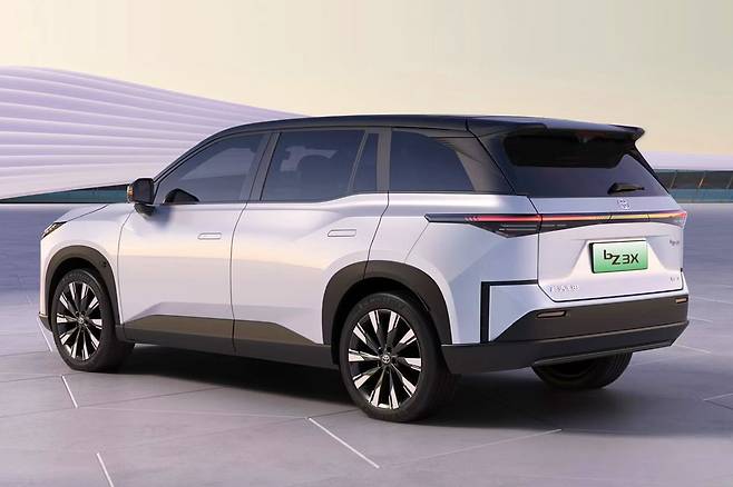 토요타 bZ3X