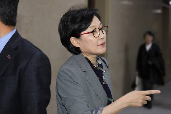조현옥 대통령 비서실 인사수석이 2019년 4월4일 국회에서 열린 운영위원회 전체회의에 참석하고 있다. ⓒ 시사저널 박은숙
