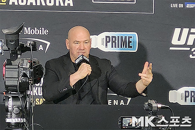 데이나 화이트 회장은 UFC 310 기자회견에서도 ZFN 2 라이브 시청과 Lookin’ for a Fight 원격 출연 및 선수 선발 진행을 얘기했다. 사진=김재호 특파원