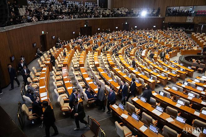 12월7일 국민의힘 의원들이 집단 퇴장하며 안건은 정족수 미달로 폐기됐다. ⓒ시사IN 박미소