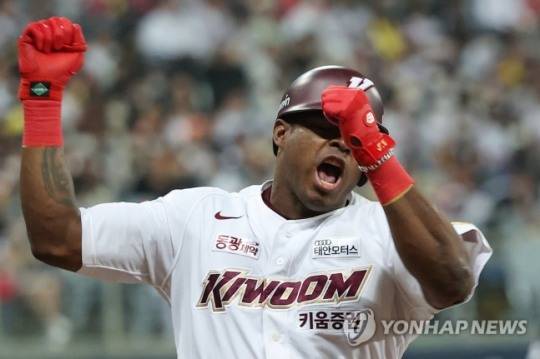 키움 히어로즈에 3년 만에 복귀한 야시엘 푸이그