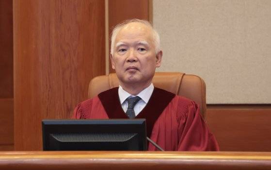 정형식 헌법재판관이 지난 10일 헌법재판소에서 열린 선거관리위원회 ‘채용비리 감사’ 권한 쟁의심판 공개변론에서 착석해 있다. [연합뉴스]