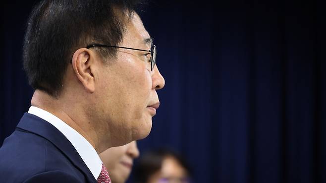 박성재&nbsp;법무부 장관이 8월13일 서울 종로구 정부서울청사 브리핑실에서 '2024년 광복절 특별사면' 브리핑을 하고 있다. ⓒ연합뉴스