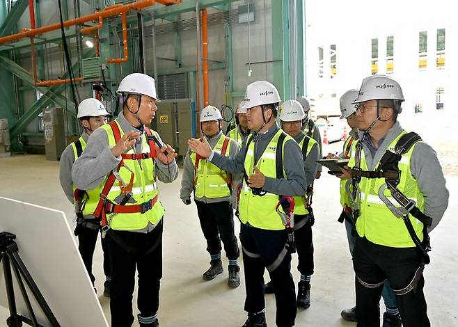 HJ중공업 건설부문이 국토교통부에서 실시한 공공 건설공사 참여자에 대한 ‘2024년 안전관리 수준평가’에서 최고 등급을 받았다.ⓒHJ중공업 건설부문