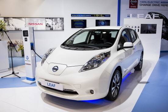 한국닛산이 앞서 한국에서 판매했던 전기차 리프(LEAF). [한국닛산 제공]