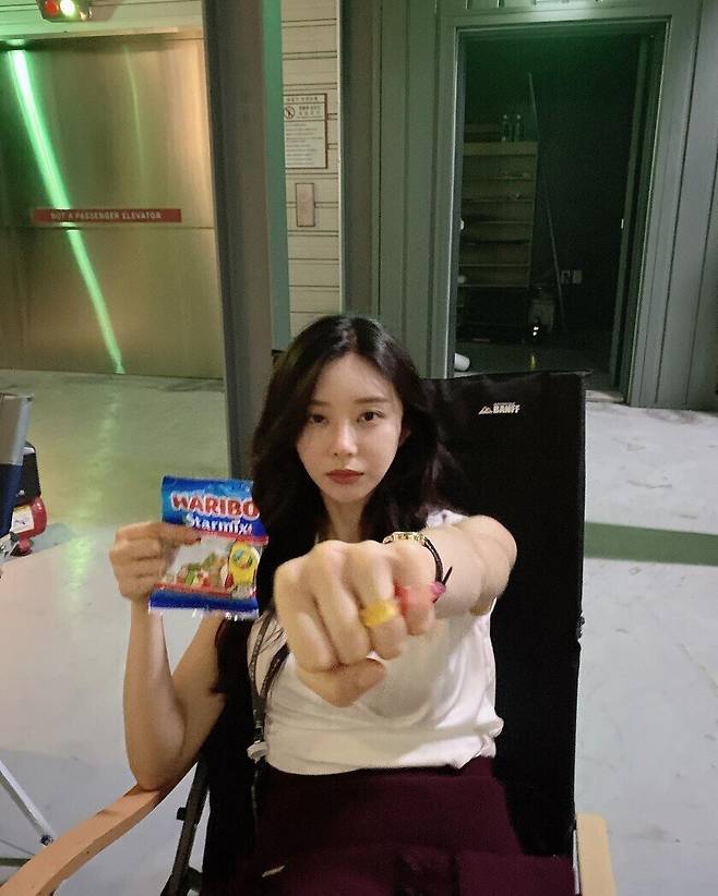 16591635468994.jpg 이주빈 주먹관련 비하인드.JPG 이주빈 주먹관련 비하인드.JPG