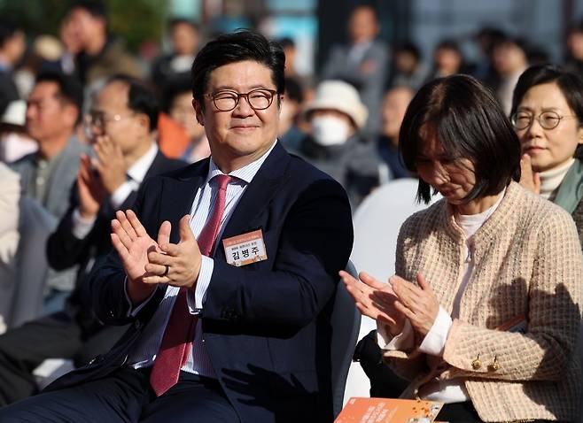 김병주 MBK파트너스 회장.    뉴시스