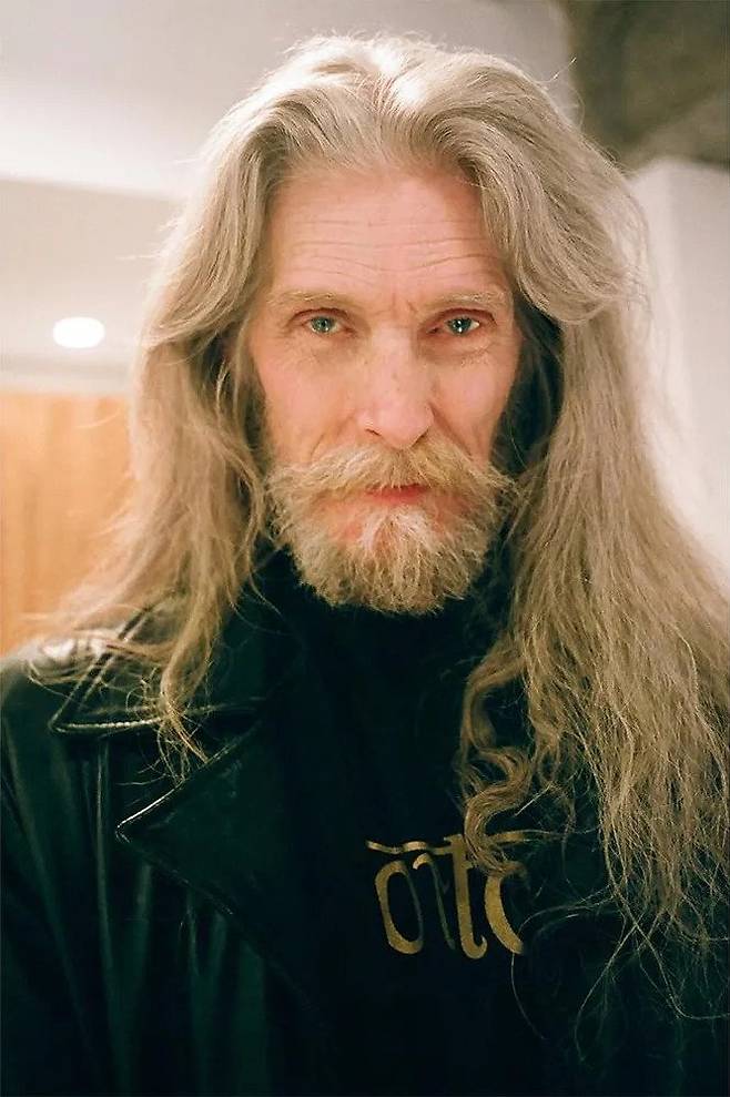 DctTm1hcWhJf80c32oenKUS0gpRiZQHzUriAaGrZ_YYgiRBuQR0bD4SRysKsEJbsJ6TsjJU-PhLViZi31KxGbQ.webp.ren.jpg 당시 세기의 미소년으로 불리며 만화 베르사이유의 장미 "오스칼"의 실제 모델이었다는 배우.jpg