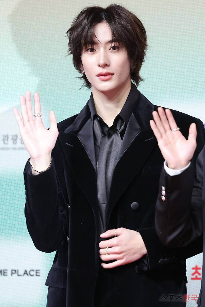 '2024 SBS 가요대전' 레드카펫 행사에 참석한 라이즈 앤톤. 24.12.25. ⓒ이혜영 기자 lhy@hankooki.com