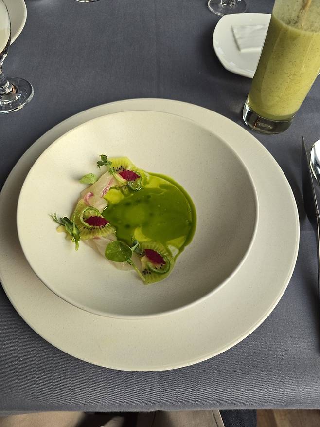 KakaoTalk_20241225_150508210_03.jpg 남산타워 회전식 레스토랑 엔그릴