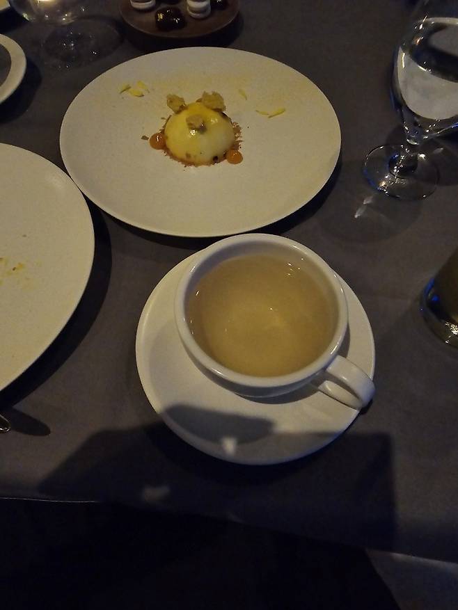 KakaoTalk_20241225_150508210_11.jpg 남산타워 회전식 레스토랑 엔그릴