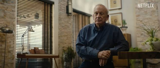 2024년 넷플릭스 다큐멘터리에 출연한 존 램지./사진=넷플릭스 유튜브 채널