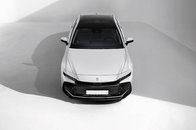 토요타 크라운의 상단 촬영샷 [토요타 제공]