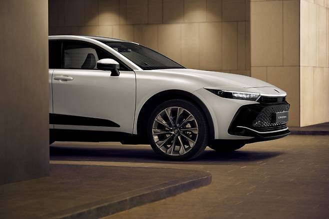 토요타 크라운 [토요타 제공]