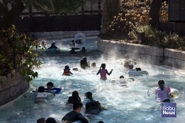 캐리비안 베이 '윈터 스파 캐비' 야외 어드벤처 스파. ⓒ에버랜드