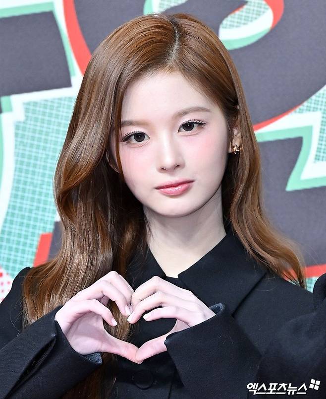 SBS 가요대전 같은날 찍은 장카설유.jpg