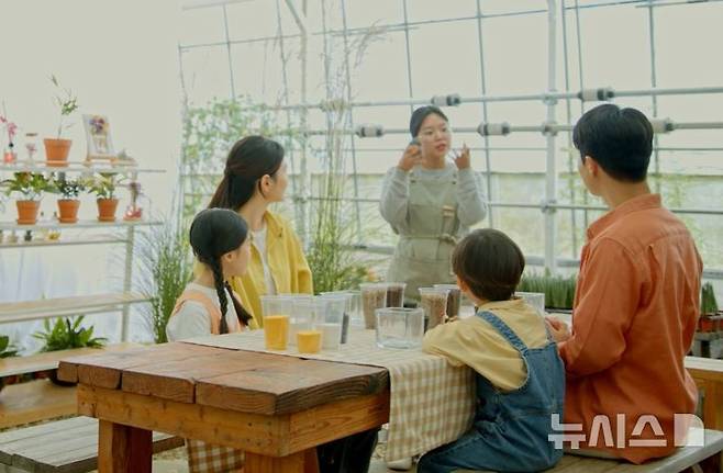 [세종=뉴시스]치유농업활동의 모습.(사진=농진청 제공)