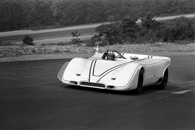 캔암 규정에 맞춘 바디킷을 장착한 917