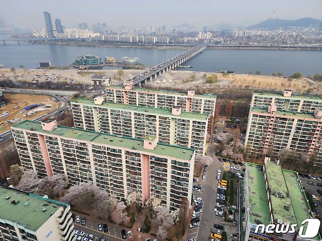 서울 서초구 신반포2차 아파트. 2023.3.28/뉴스1 ⓒ News1 박세연 기자