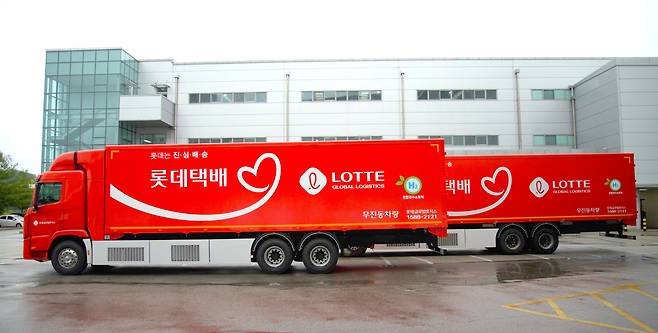 롯데글로벌로지스가 도입한 수소화물차(11톤) 모습. / 롯데글로벌로지스 제공