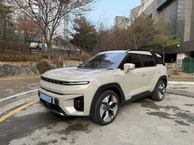 토레스 EVX 정측면부. 임주희 기자