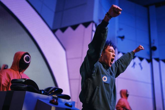 래퍼 타노스 역을 소화한 최승현. 넷플릭스 제공