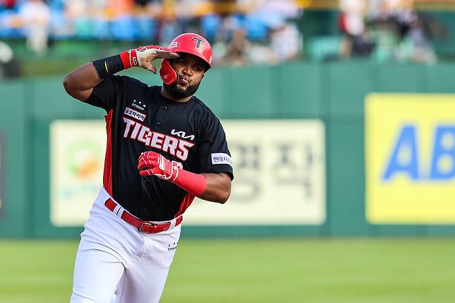 ▲ 소크라테스는 지난 세 시즌 동안 KIA에서 눈에 띄는 활약을 펼쳤다 ⓒ KIA타이거즈